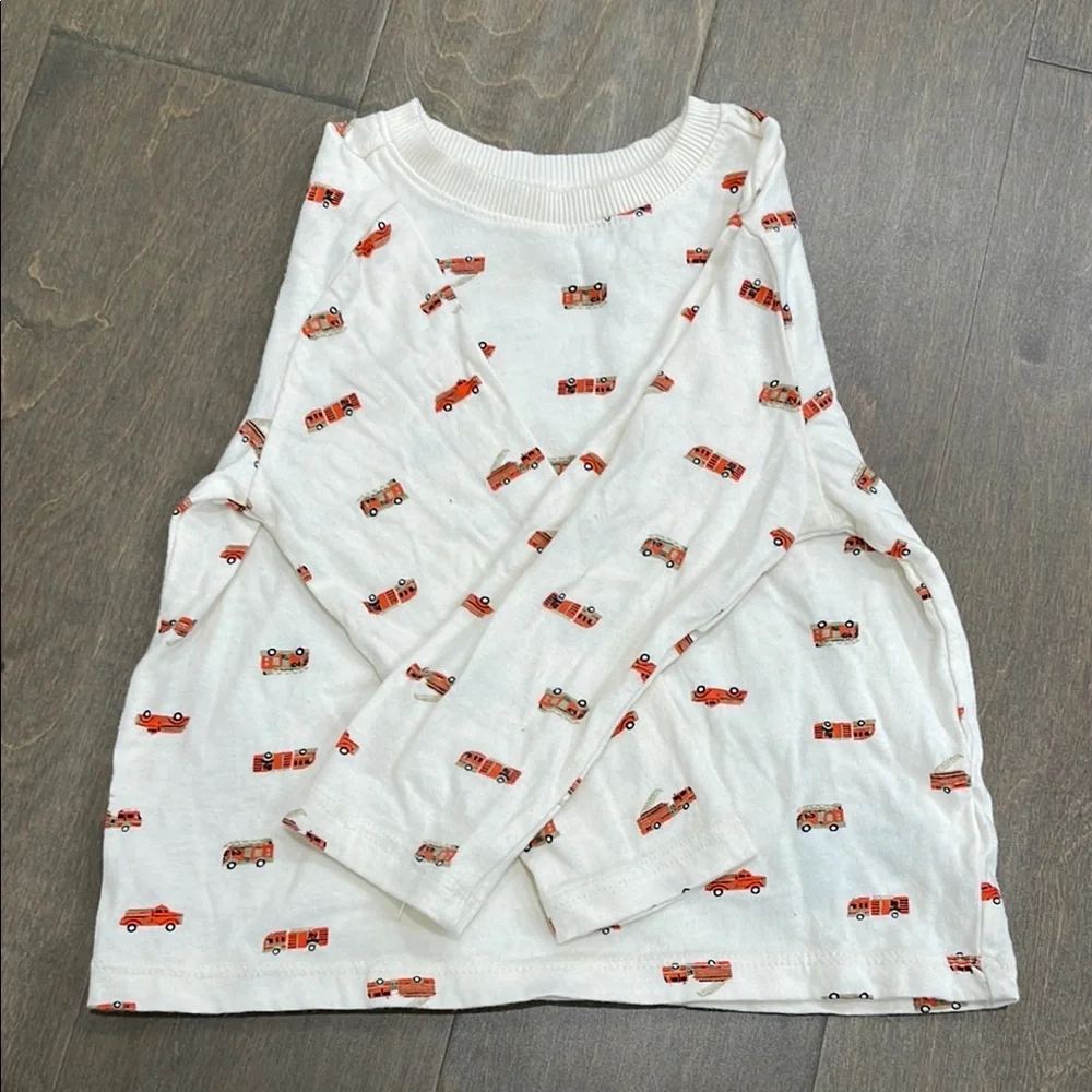 Old Navy 2T Long Sleeve 2pc Shirt Set (Gray,fire truck print)